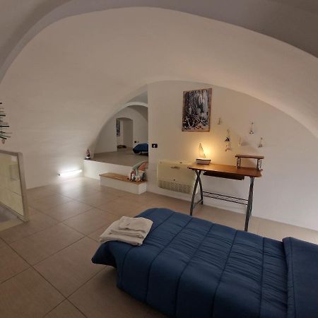 Villa Polignano A Mare: Sulla Piazza Di Domenico Modugno Exterior foto