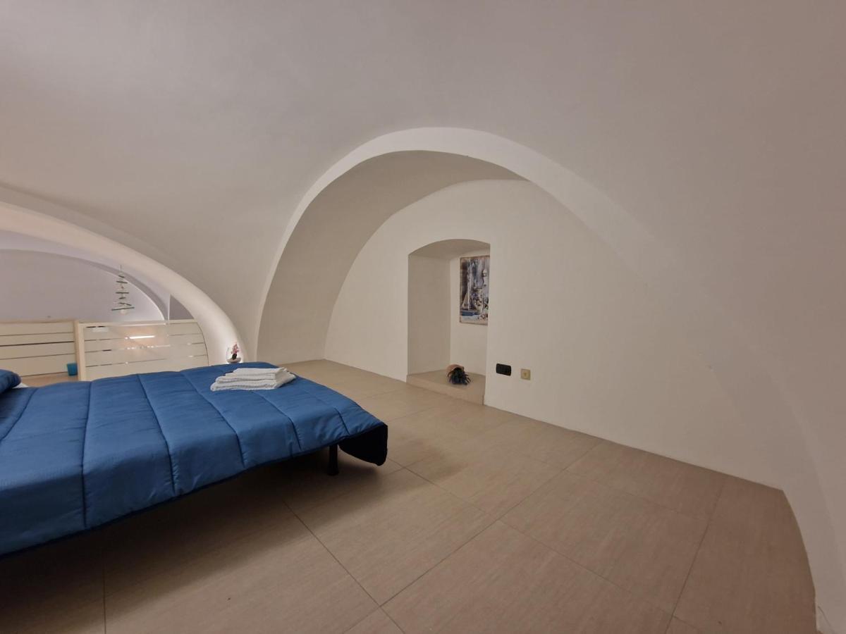 Villa Polignano A Mare: Sulla Piazza Di Domenico Modugno Exterior foto