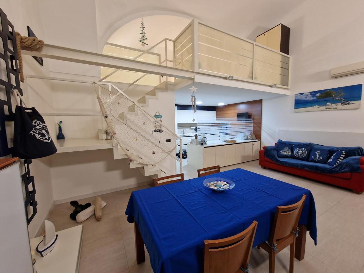 Villa Polignano A Mare: Sulla Piazza Di Domenico Modugno Exterior foto