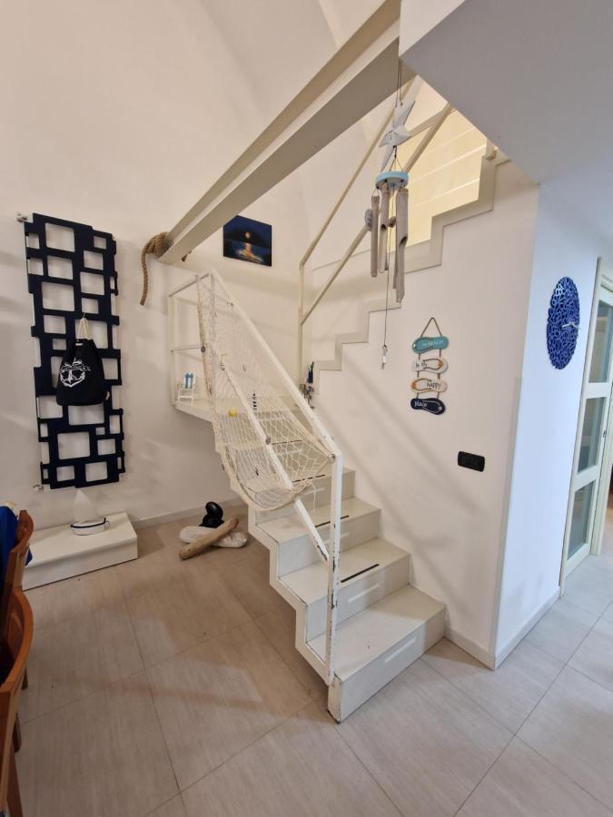 Villa Polignano A Mare: Sulla Piazza Di Domenico Modugno Exterior foto