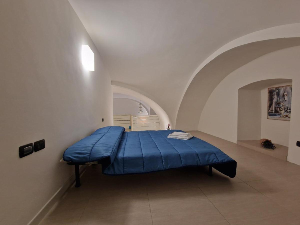 Villa Polignano A Mare: Sulla Piazza Di Domenico Modugno Exterior foto