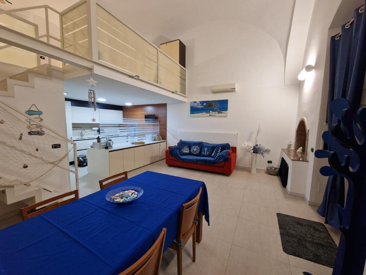 Villa Polignano A Mare: Sulla Piazza Di Domenico Modugno Exterior foto