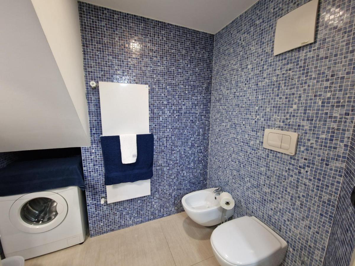 Villa Polignano A Mare: Sulla Piazza Di Domenico Modugno Exterior foto